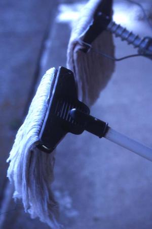 お洒落なカラコンを安く購入する方法